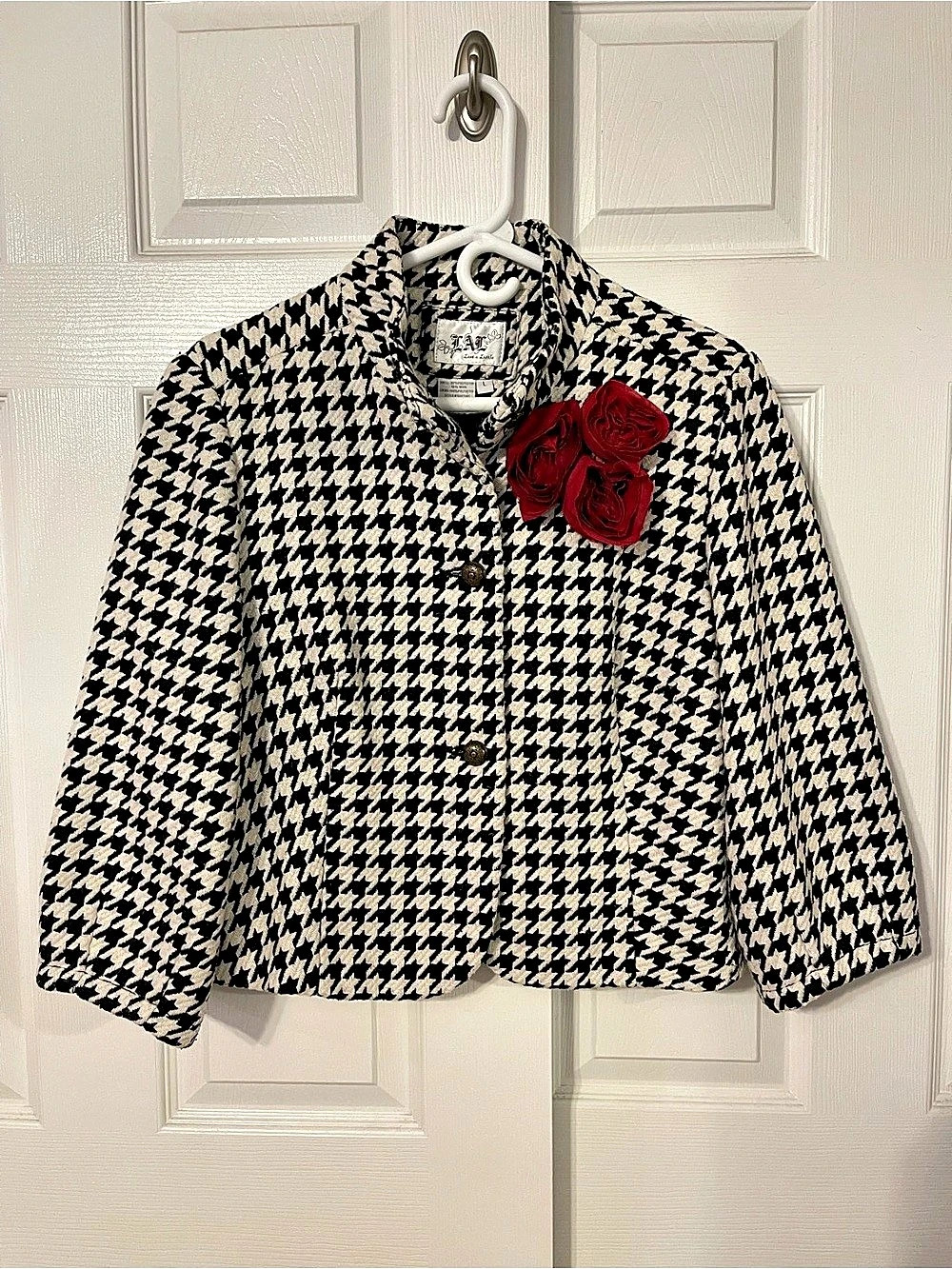 LAL Live A Little Houndstooth 3/4 Sleeve Cropped Jacket in Black & White